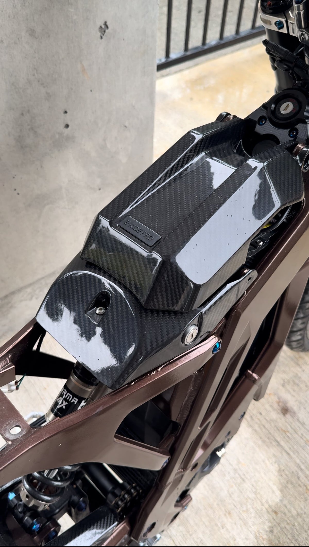 Eride pro real carbon fiber battery lid lock upgrade Mxp_designs