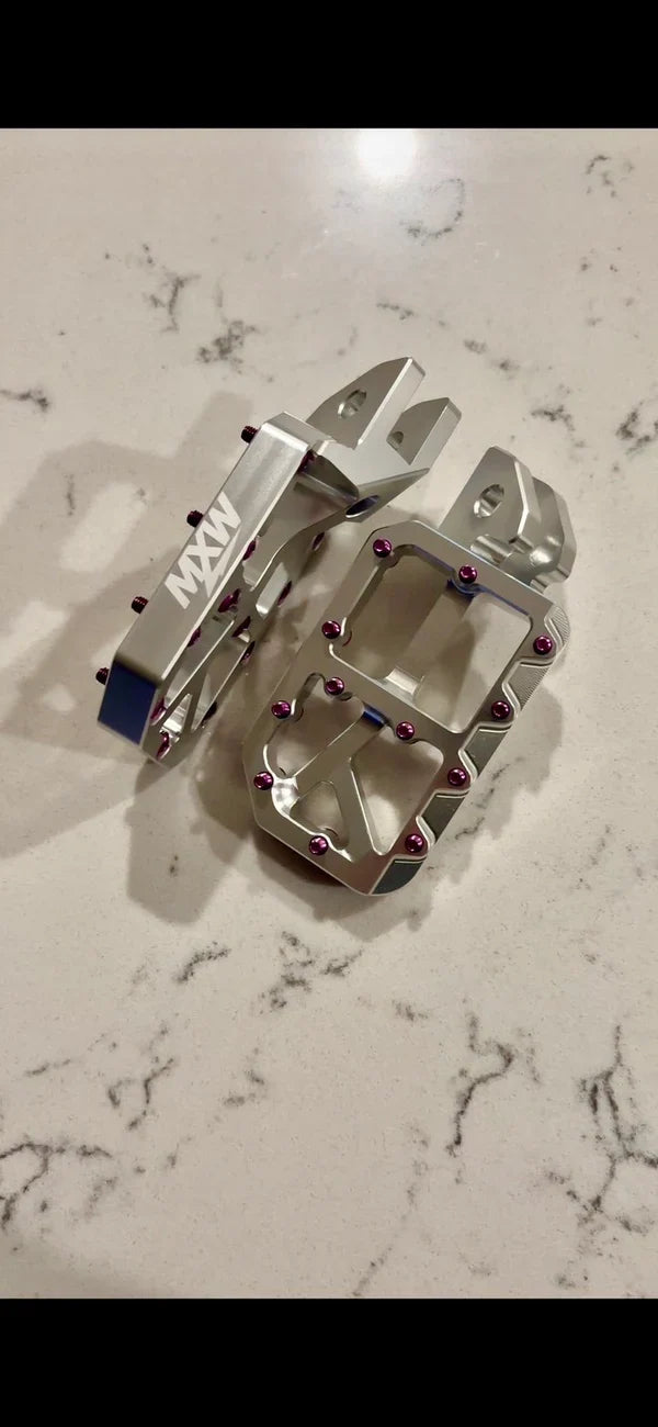Silver Moto Pegs RegenRacing