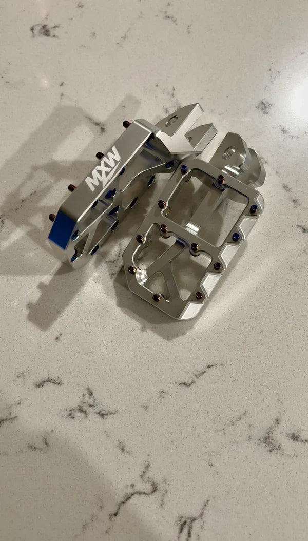 Silver Moto Pegs RegenRacing