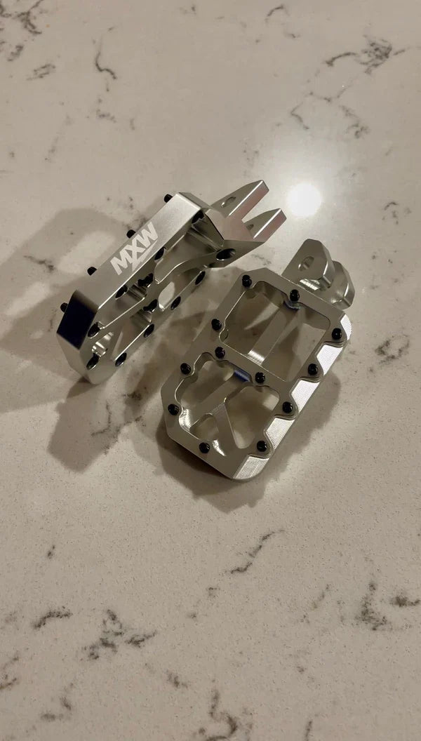 Silver Moto Pegs RegenRacing