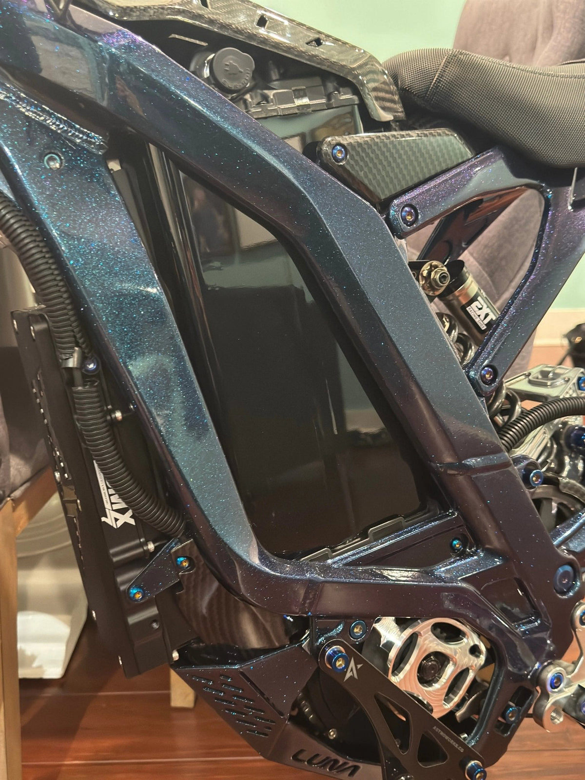 E-Bike "invisible" Vantablack Battery Wrap MXwraps