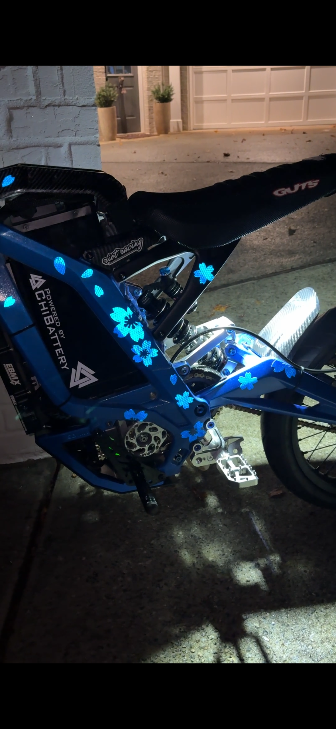 Ultra Bee – Riot Racing