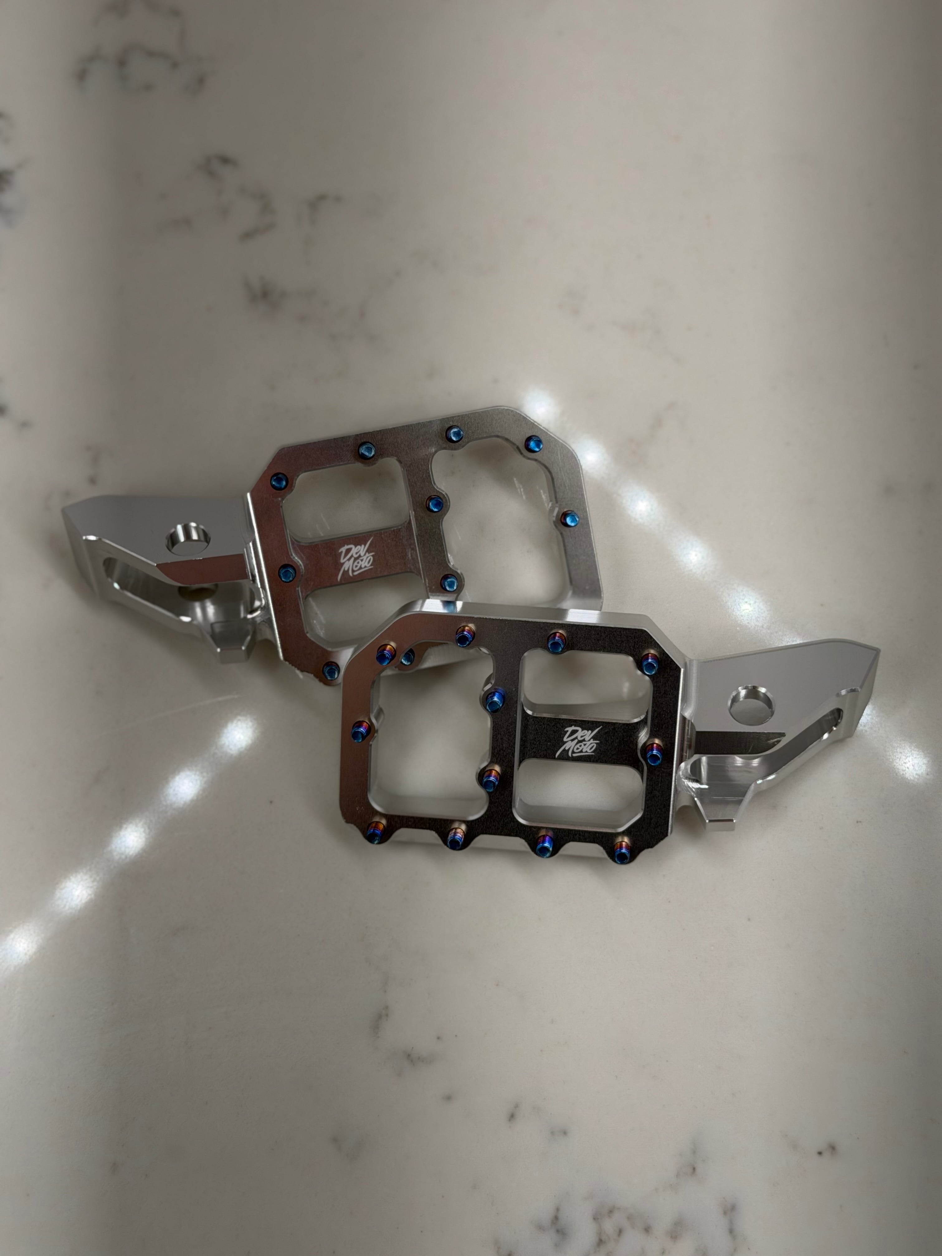 E-Moto Foot Pegs DevMoto