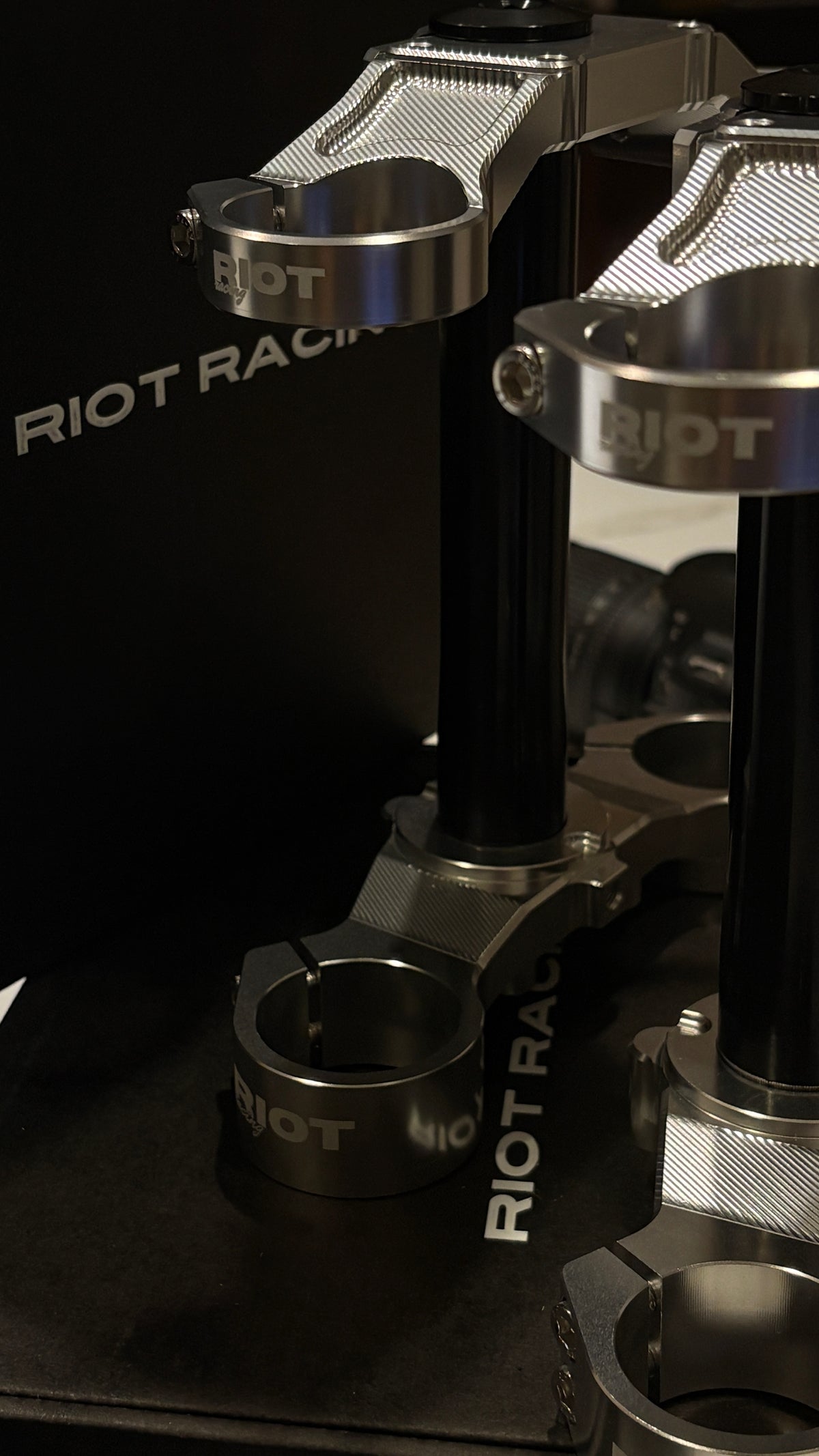 Riot Drop Crown (STOCK SURRON LBX FORKS) - Riot Racing