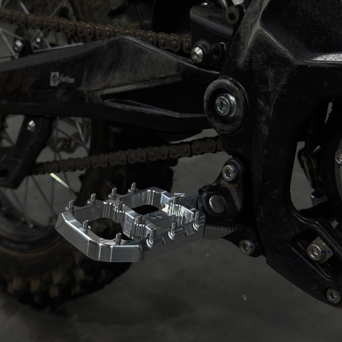 Prickly Foot Pegs Wide Prickly Motorsports