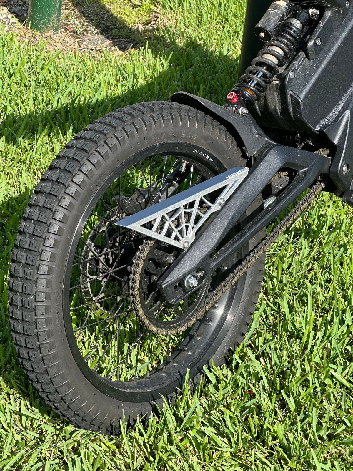 “ARACHNID” CHAIN GUARD X3Accessories