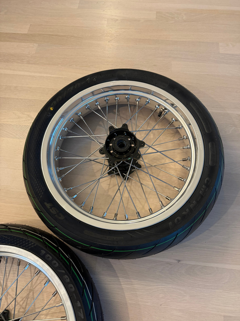 Ultra Bee Supermotos (17in) CD SUPPLY