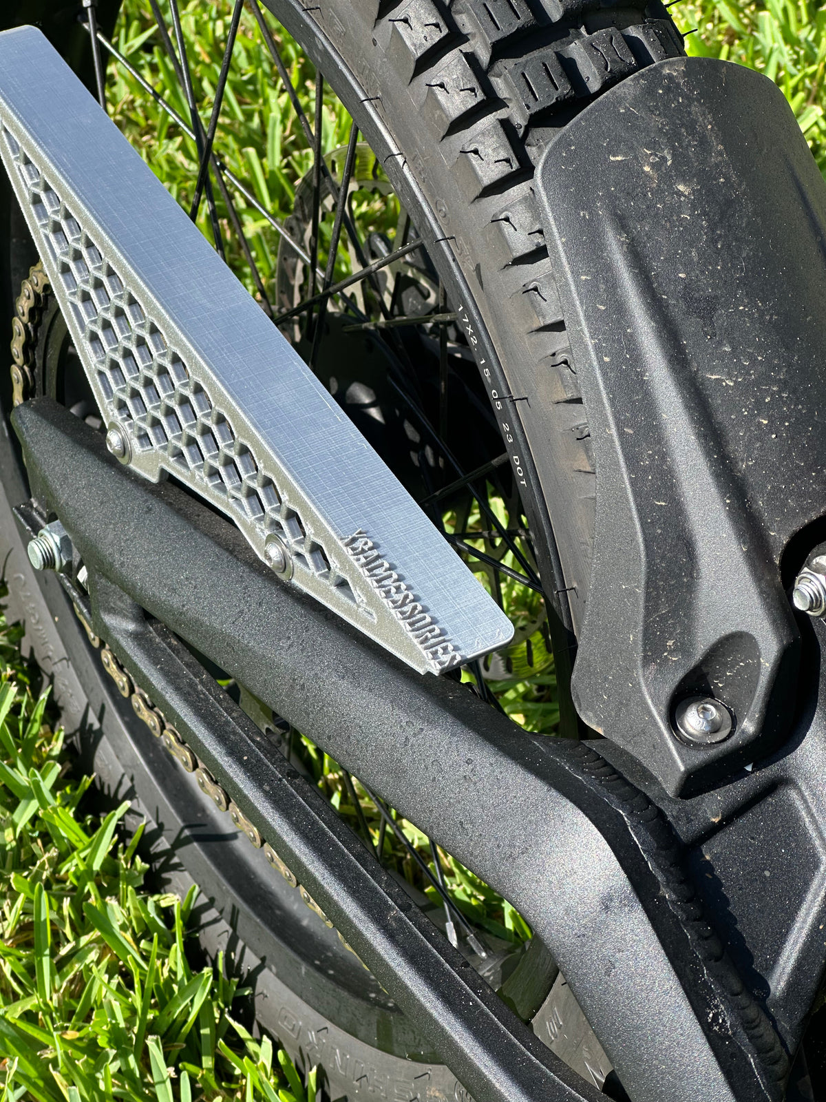 “STINGER” CHAIN GUARD X3Accessories