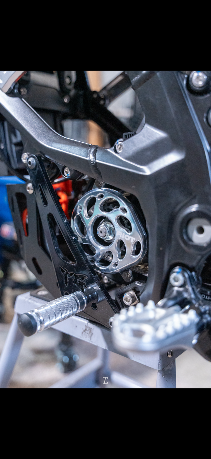 Surron Ultra Bee Motor Cover — Billet Aluminum, 5-Axis CNC — Riot Racing