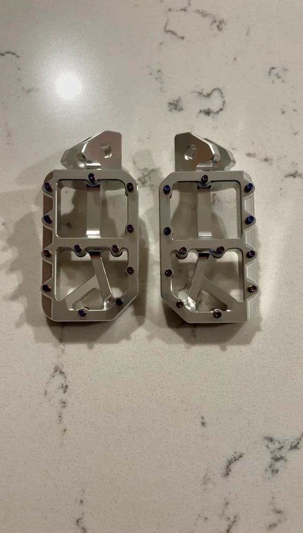 Silver Moto Pegs RegenRacing