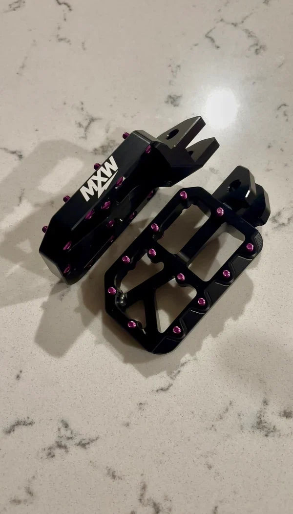 Black Moto Pegs RegenRacing