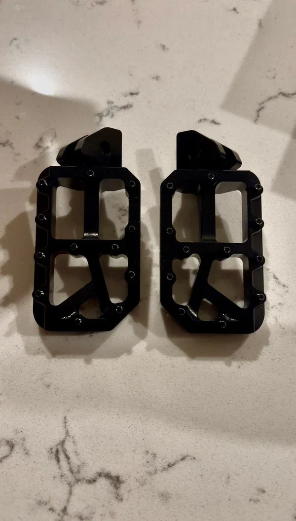 Black Moto Pegs RegenRacing