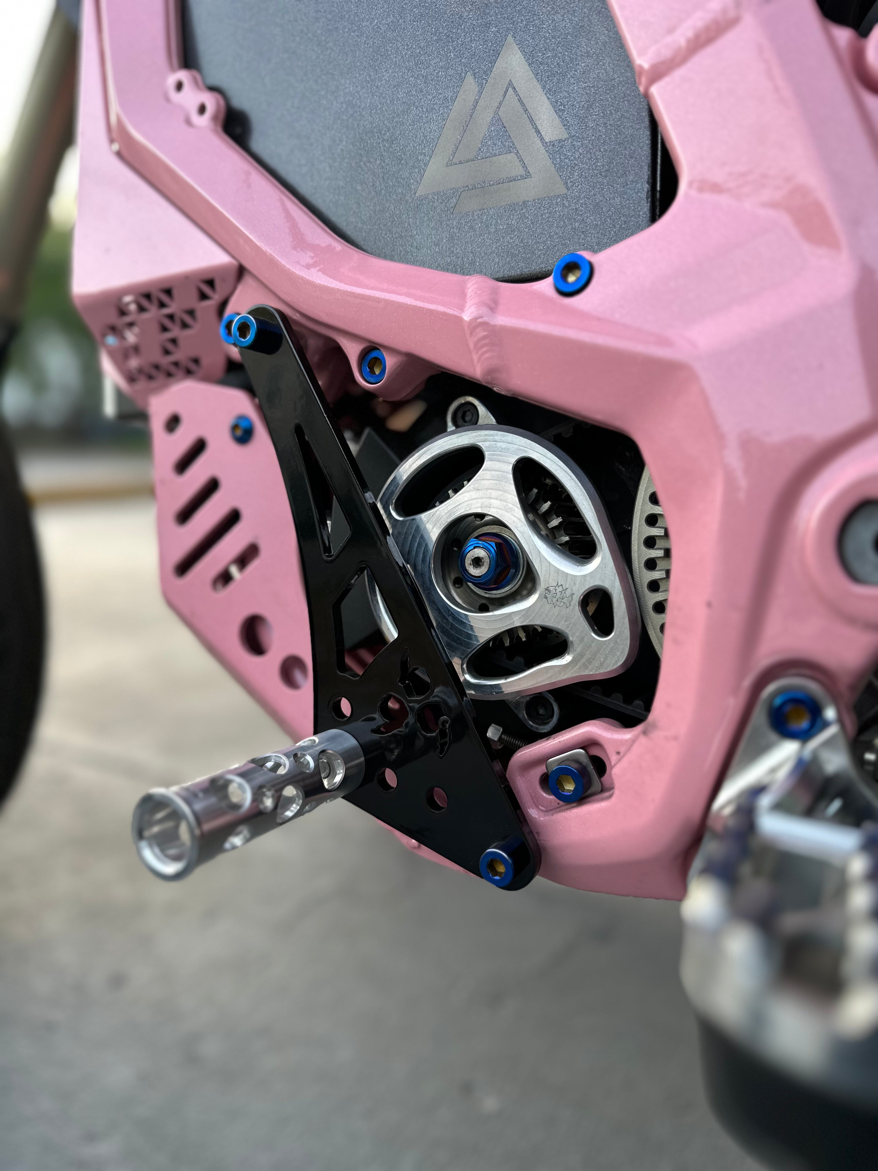 TRIPLE9MOTO Shift Lock - Surron Ultra Bee TRIPLE9 MOTORSPORTS