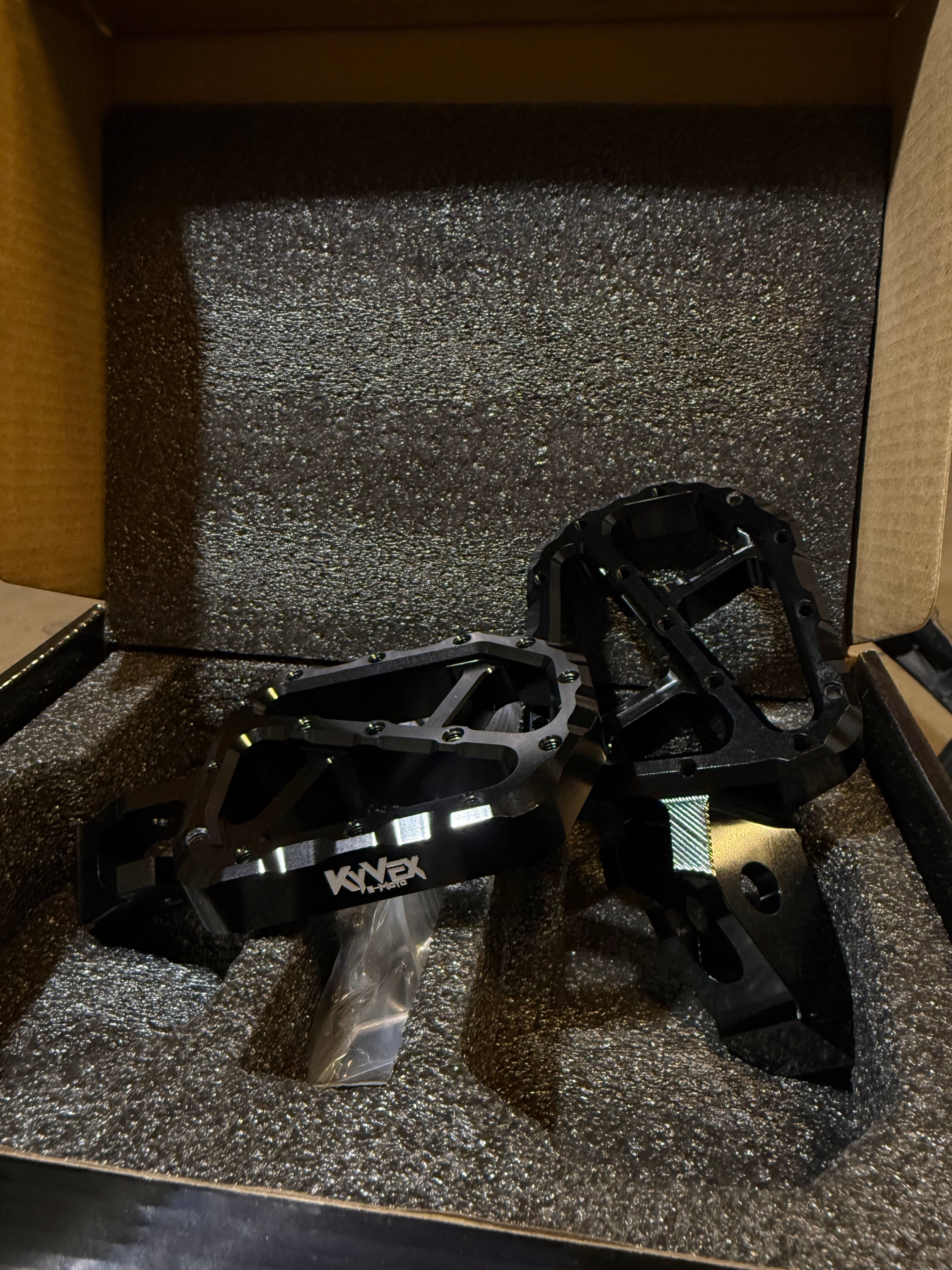 KyVex Billet Wide Foot Pegs - Ultra Bee Compatible KyVex Moto