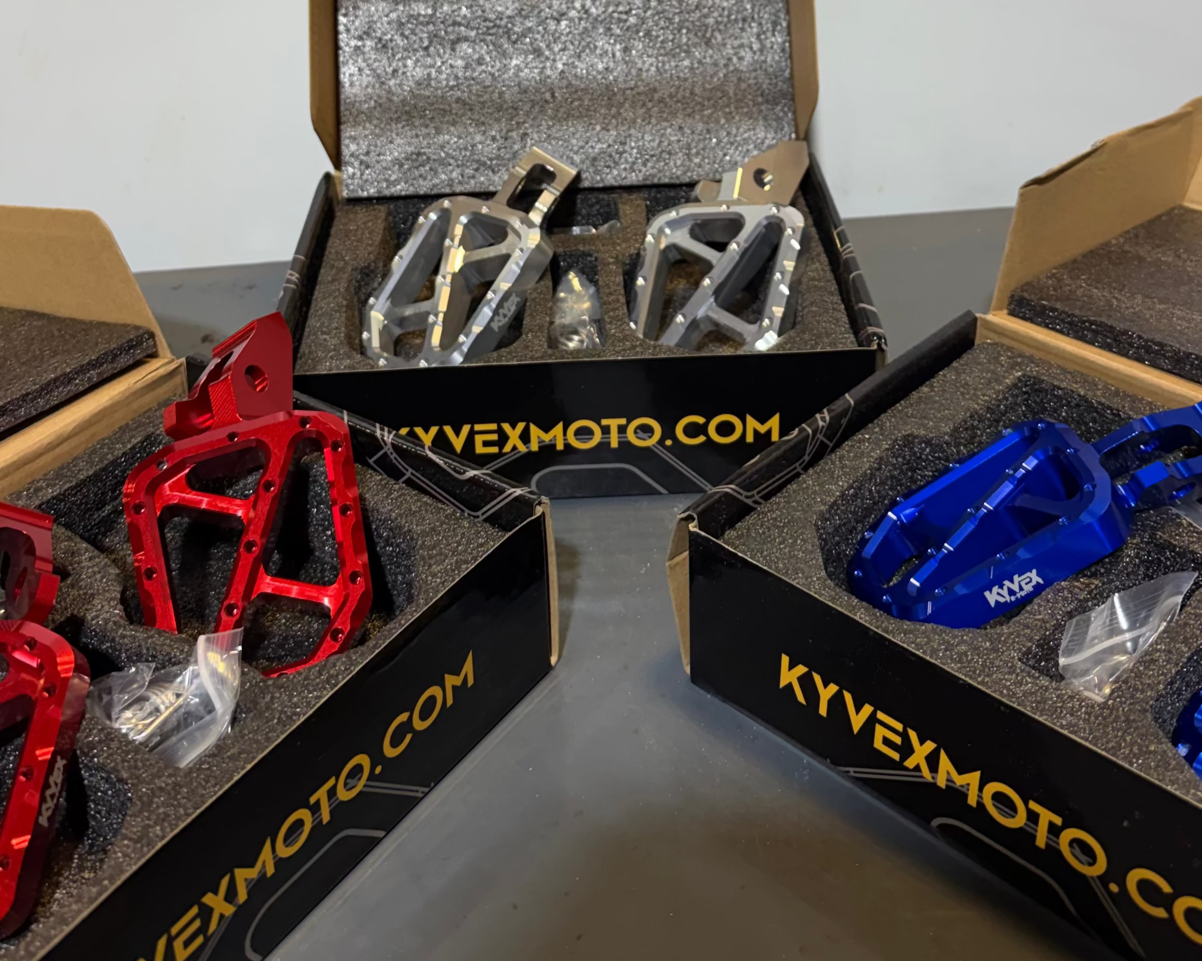 KyVex Billet Wide Foot Pegs - Ultra Bee Compatible KyVex Moto