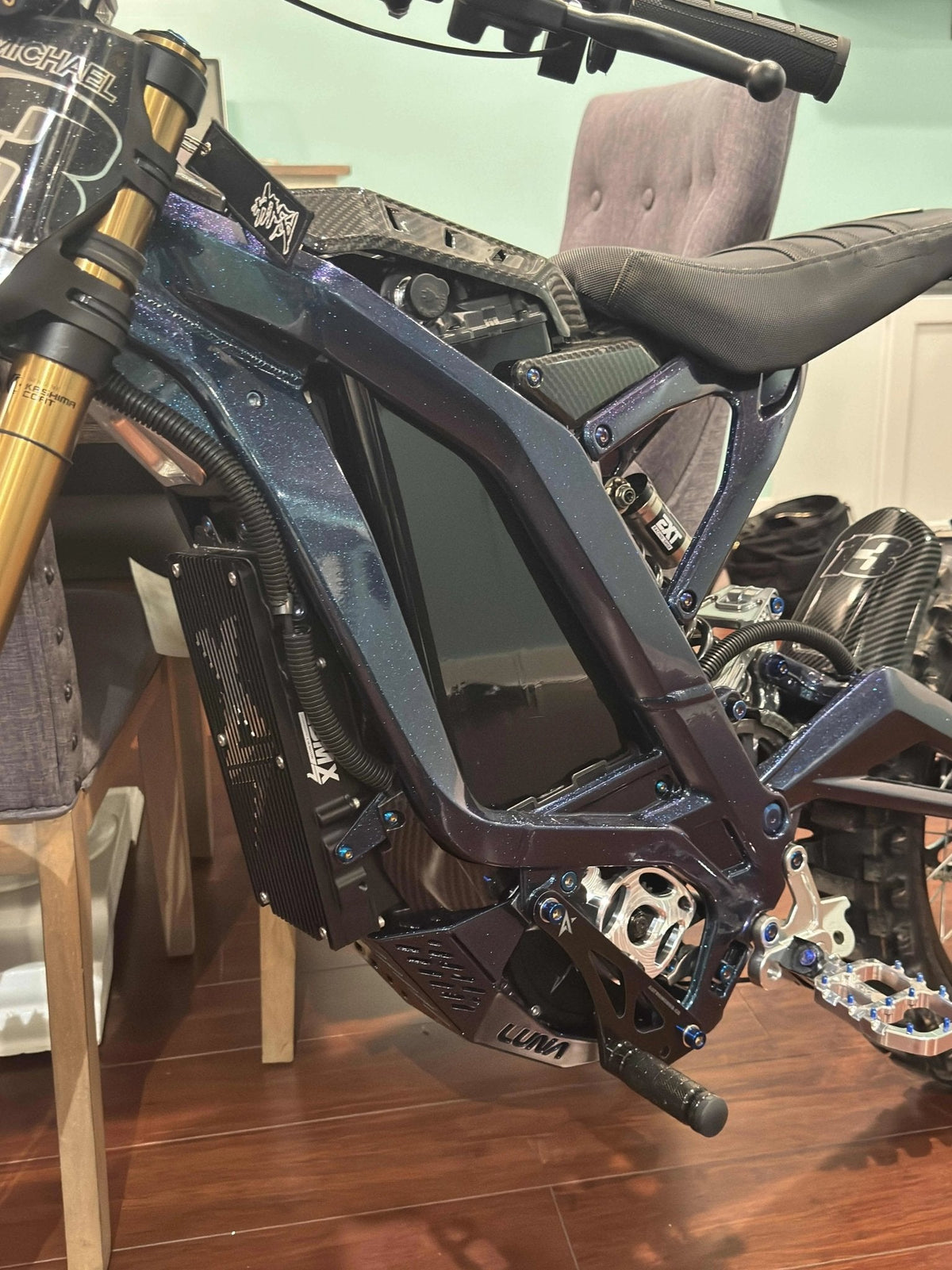 E-Bike "invisible" Vantablack Battery Wrap MXwraps