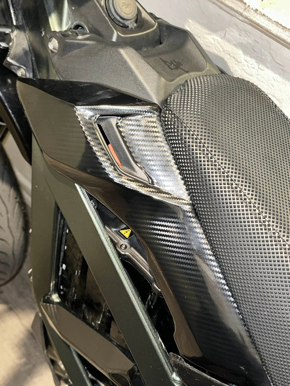 Surron Ultra Bee Carbon Fiber Wrap Kit MXwraps