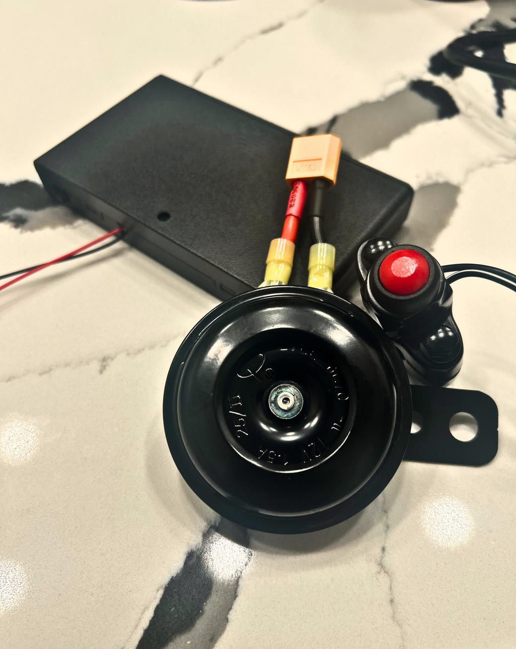 🔥SOLD OUT🔥Battery Powered Horn V1 [With a Switch] RonixMods